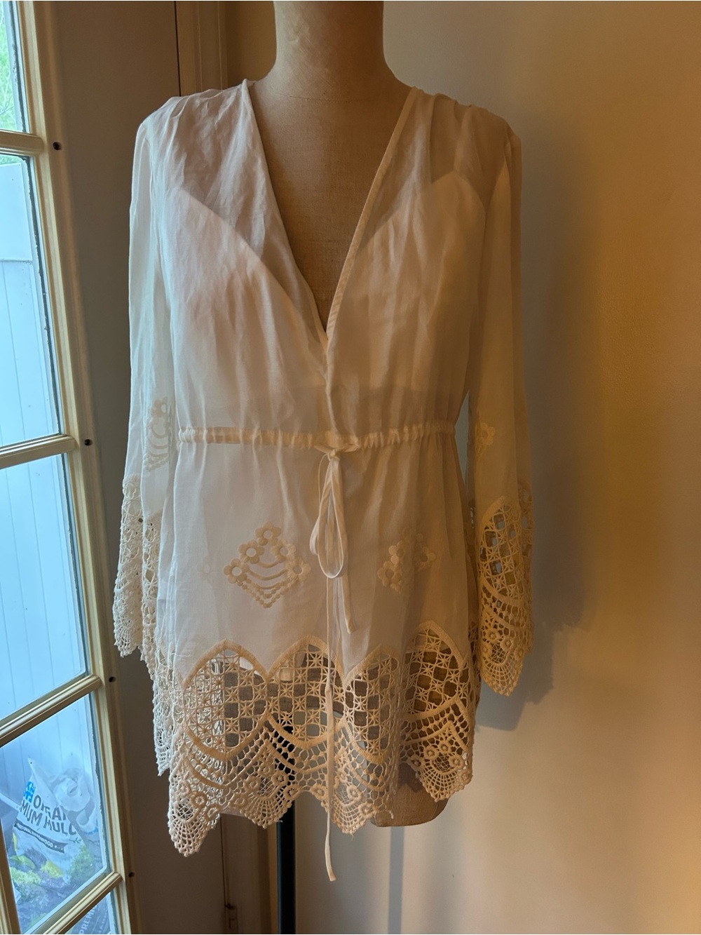 BCBGMaxAzria cotton/silk embroidered caftan top. Small. Boho romantic, resort. - Picture 12 of 12